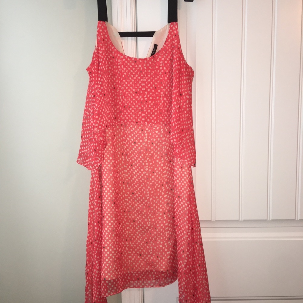 Red sleeveless dress